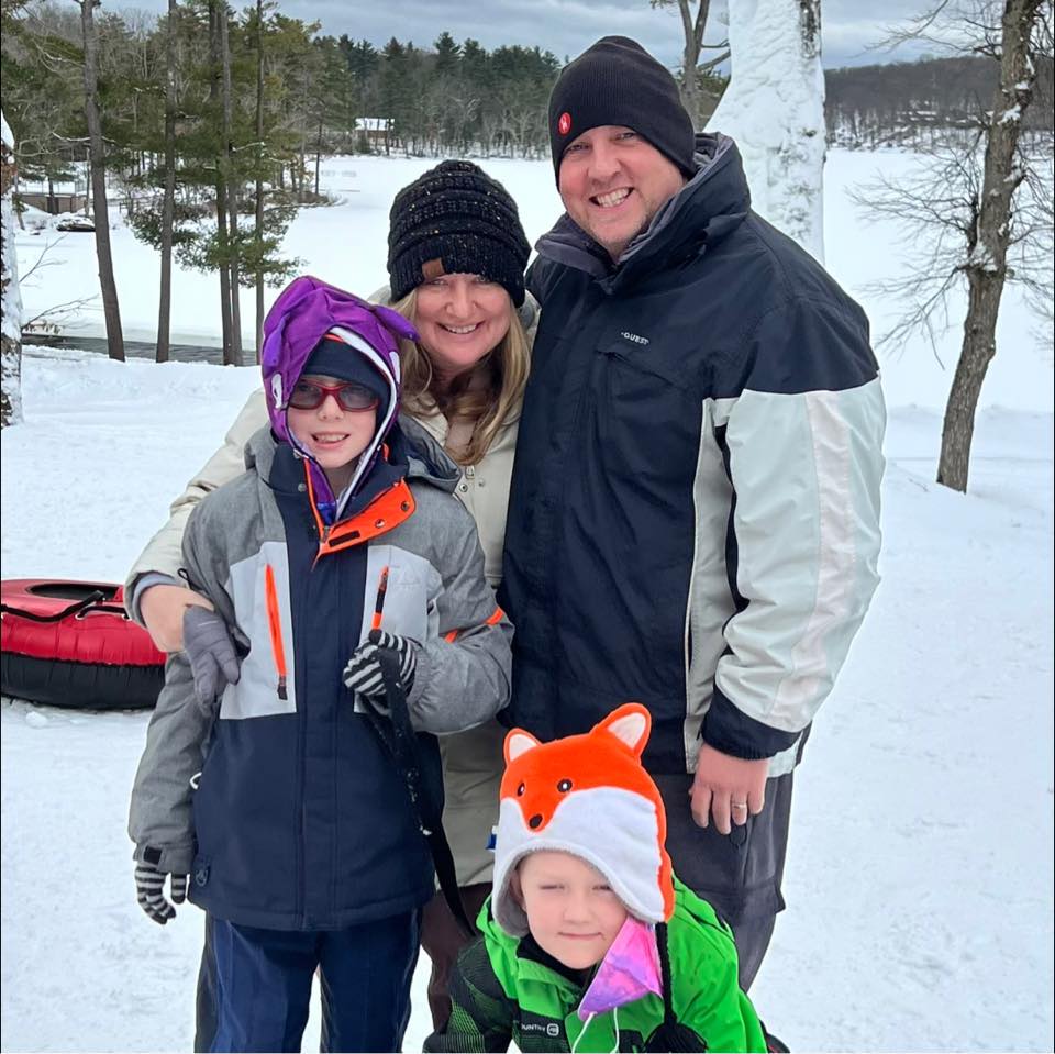 2023 September 12 - Weekly Member Feature - Carrie Ward - Family in Snow