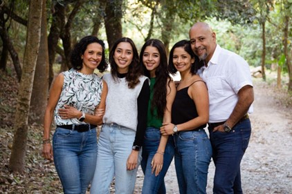 2023 November 14 - Weekly Q and A - Cristina Lara Vargas - family