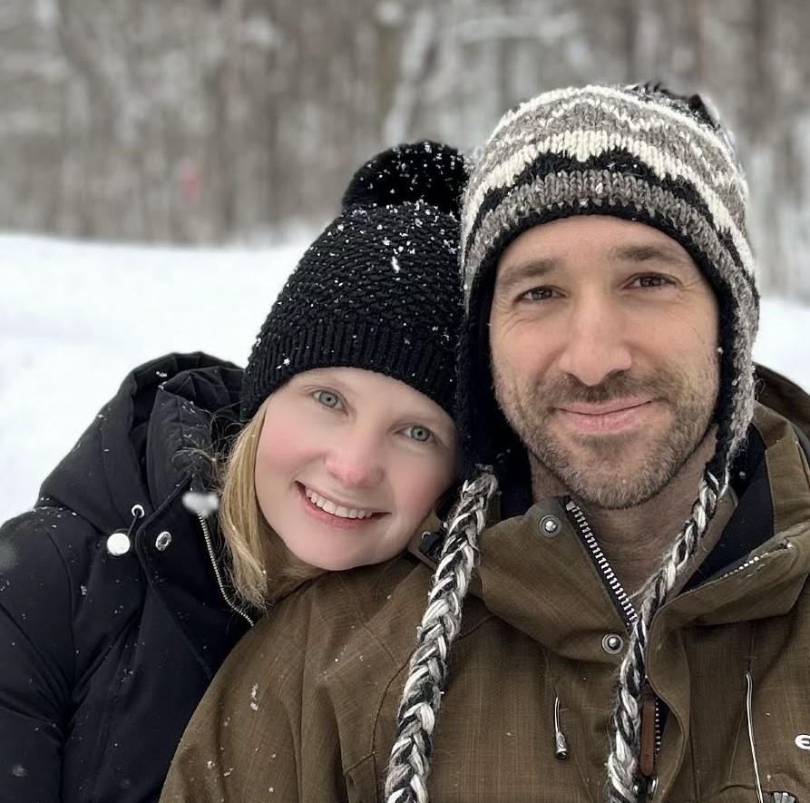 2023 November 21 - Weekly Member Feature - Neil Schwartz - Neil and Wife in Snow
