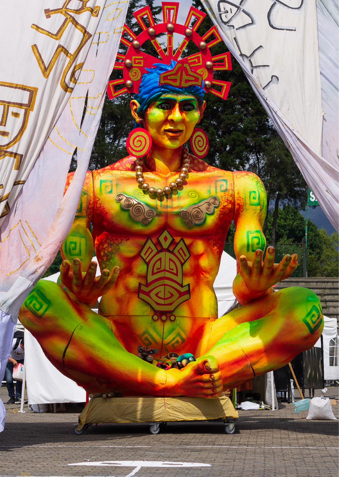 2026 April 07 - Weekly - Travelogue - Bogotá, Colombia - Ibero-American Theater Festival - Statue