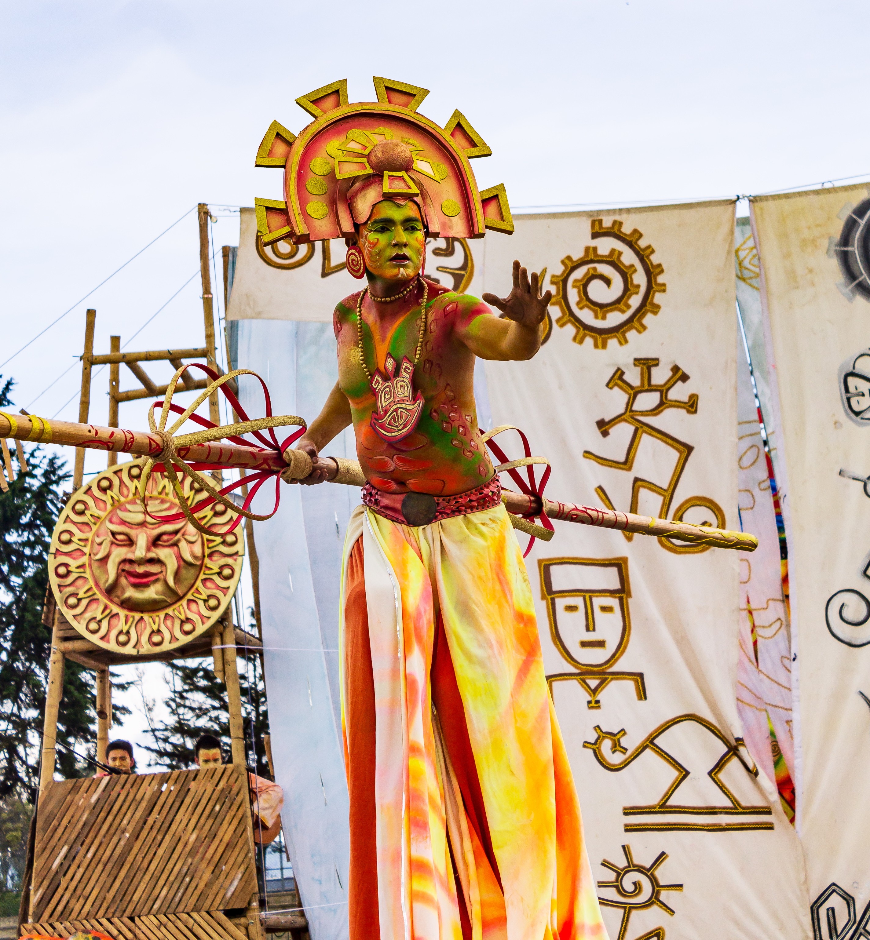 2026 April 07 - Weekly Travelogue - Bogotá, Colombia - Ibero-American Theater Festival - Street Performer/Stilt walker