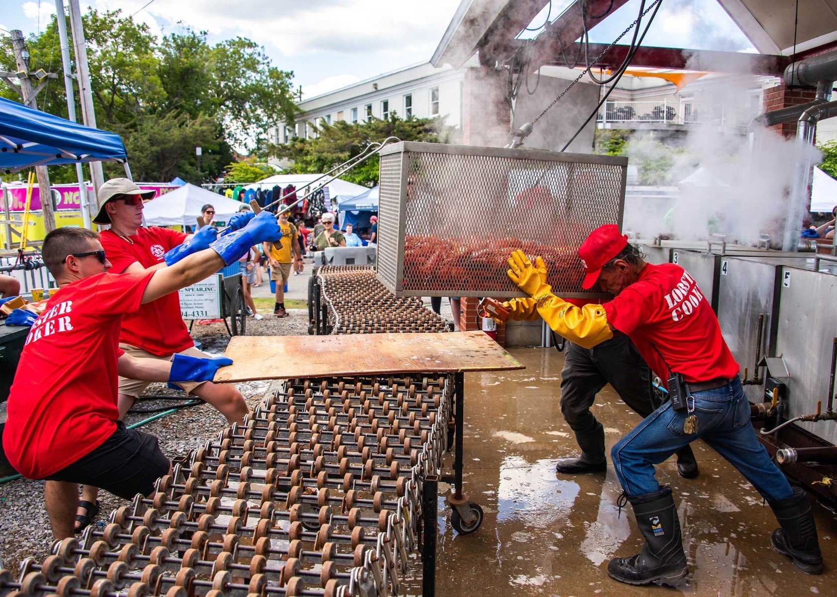 2026 July 28 - Weekly Festival Travelogue - Maine Lobster Festival - Cooking Lobster
