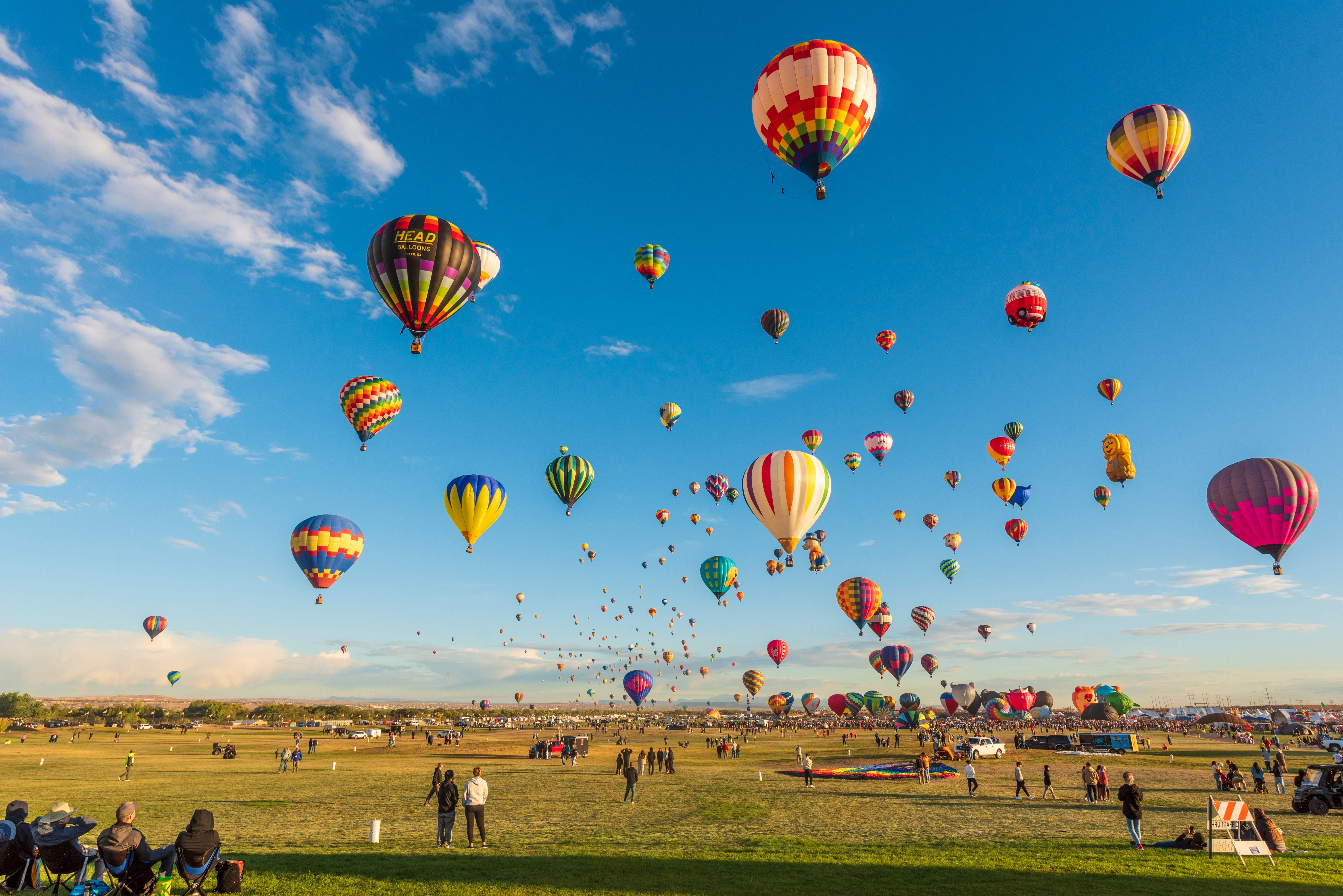 2026 October 06 - Weekly Festival Travelogue - Albuquerque, New Mexico, U.S. - Albuquerque Hot Air Balloon Festival - Grand Ascension 