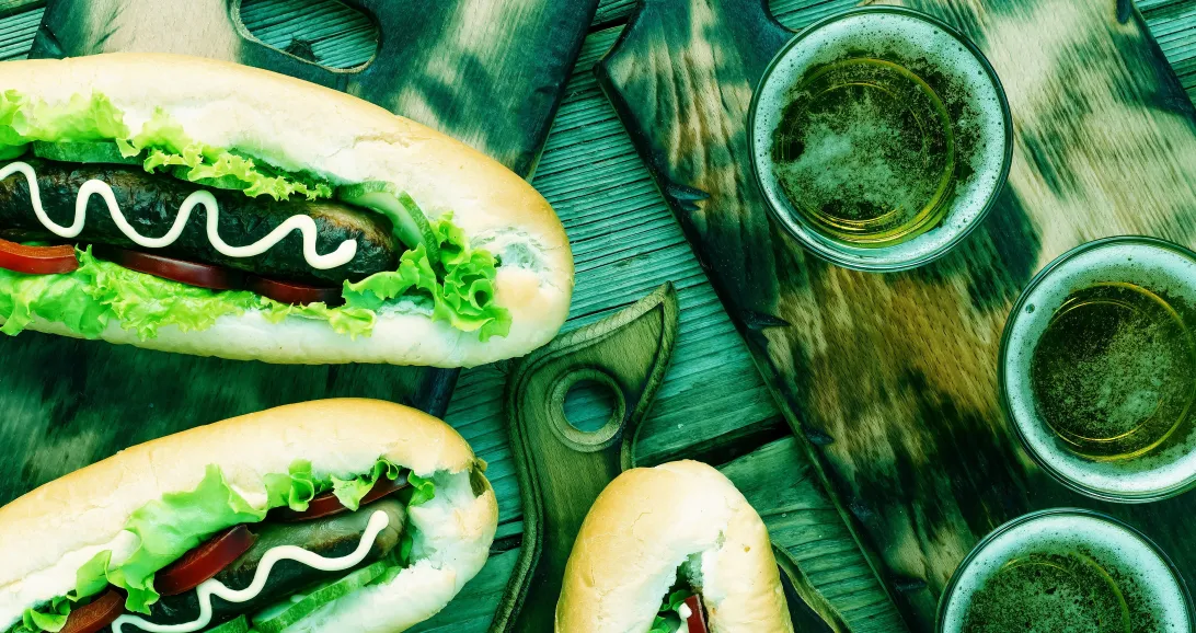 2026 March 17 - Weekly Travelogue - Chicago St. Patrick's Day - Green Dogs & Green Beer