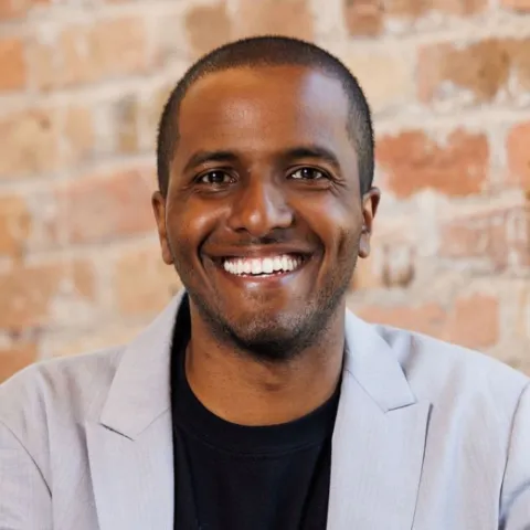 Daleele Alison - square headshot