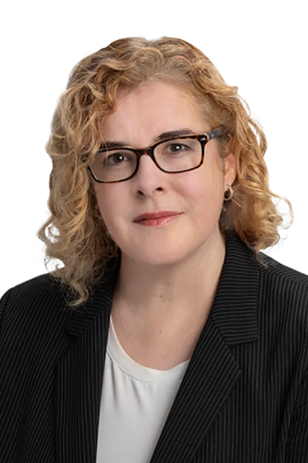 Aaron-Stelluto, Tara