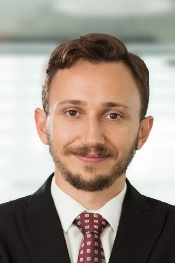 Omer Bayman Headshot