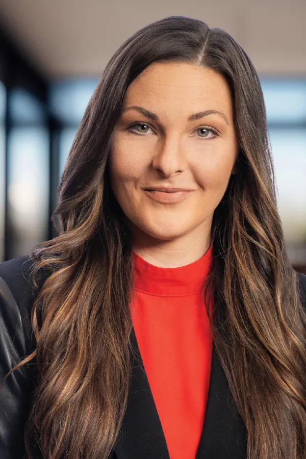 Ashton Bizzarri_Square_Blurredbg2.png