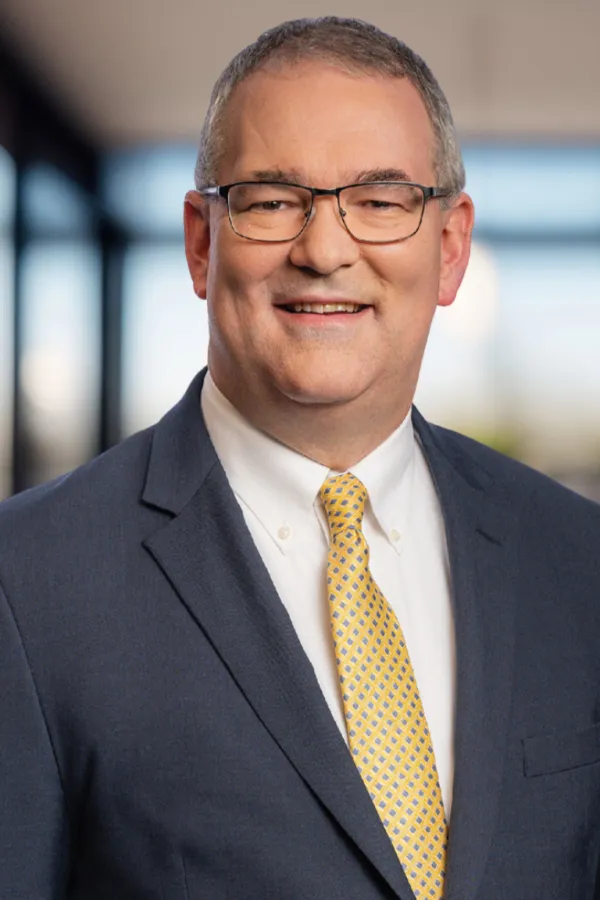 Paul Fidler_Square_Blurredbg4.png