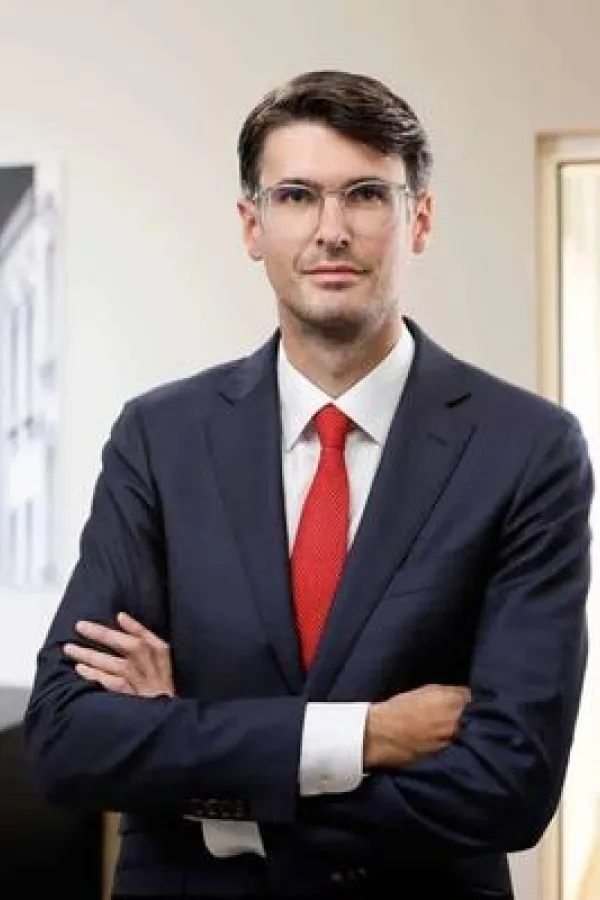 Dr. Tim Schlun.jpg