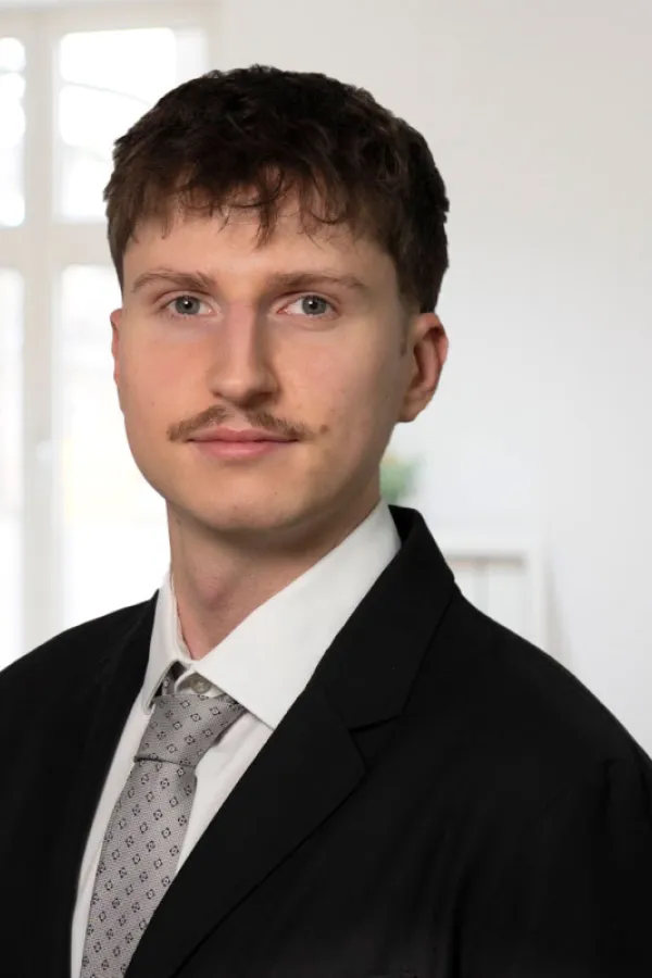 Viktor Malz LL.M..jpg