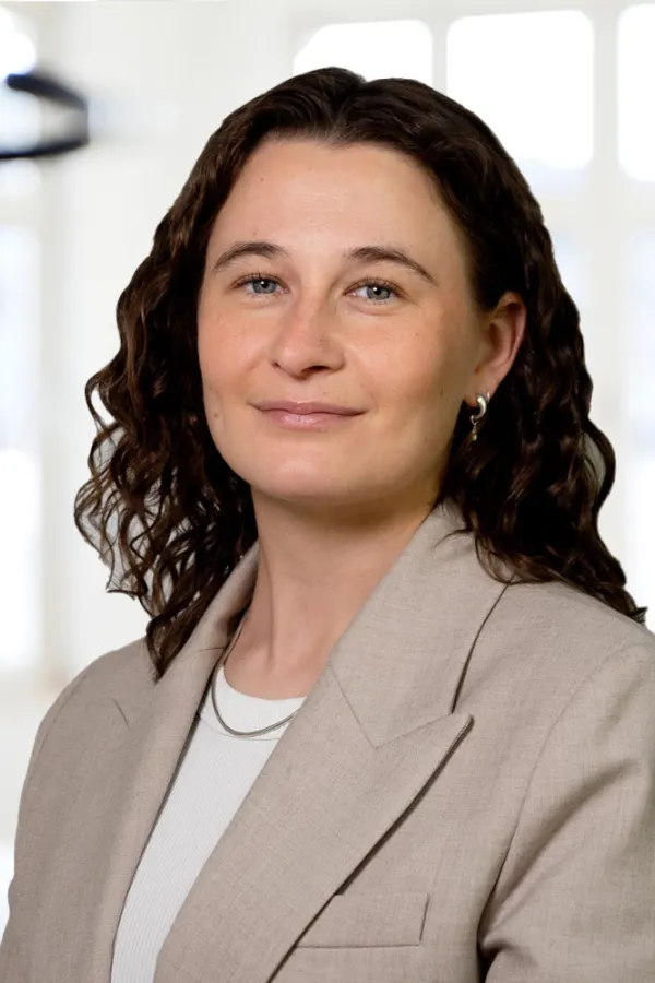 Laura-Winstroth.jpg